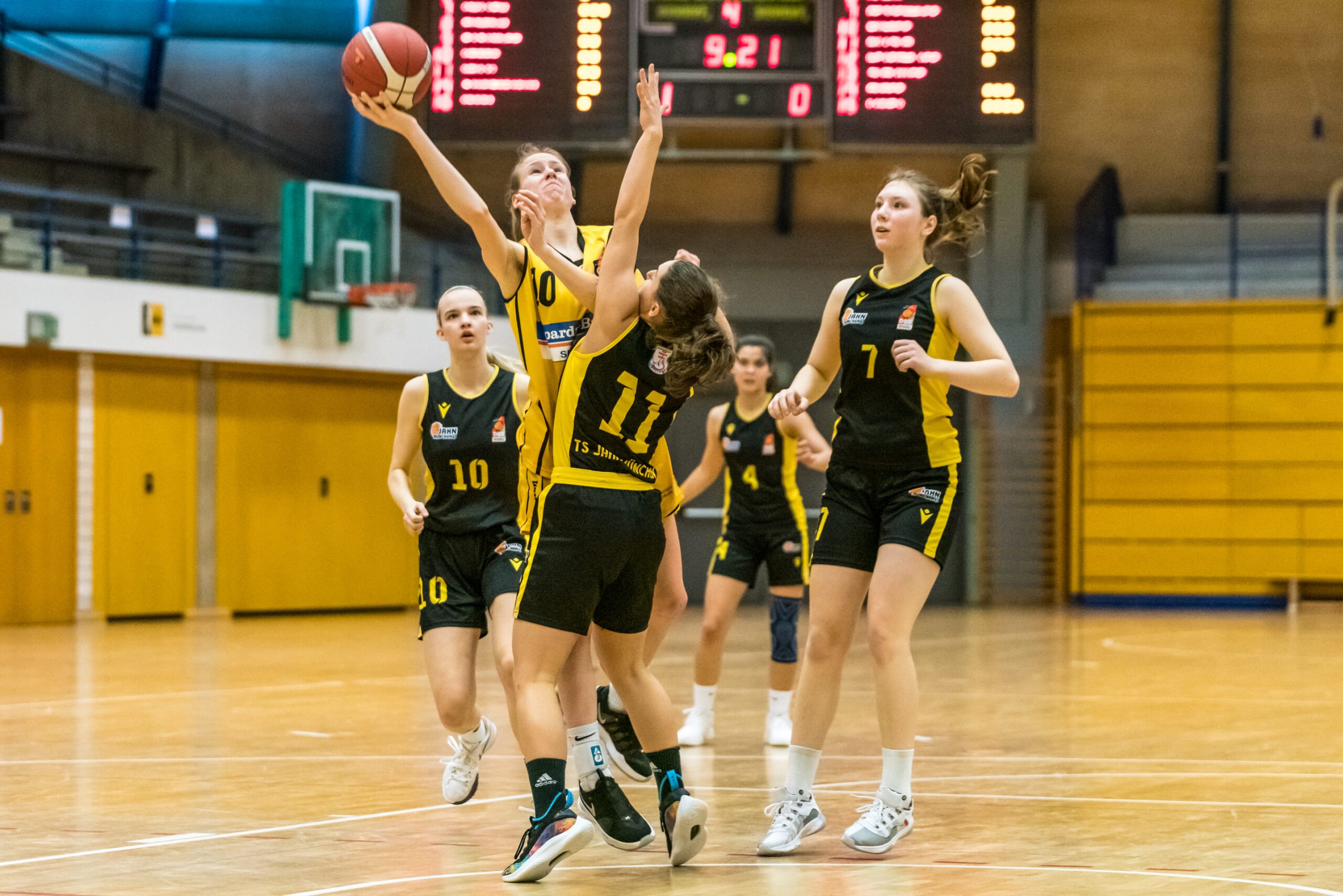 WNBL2021-22BSGBasketWeberLilly