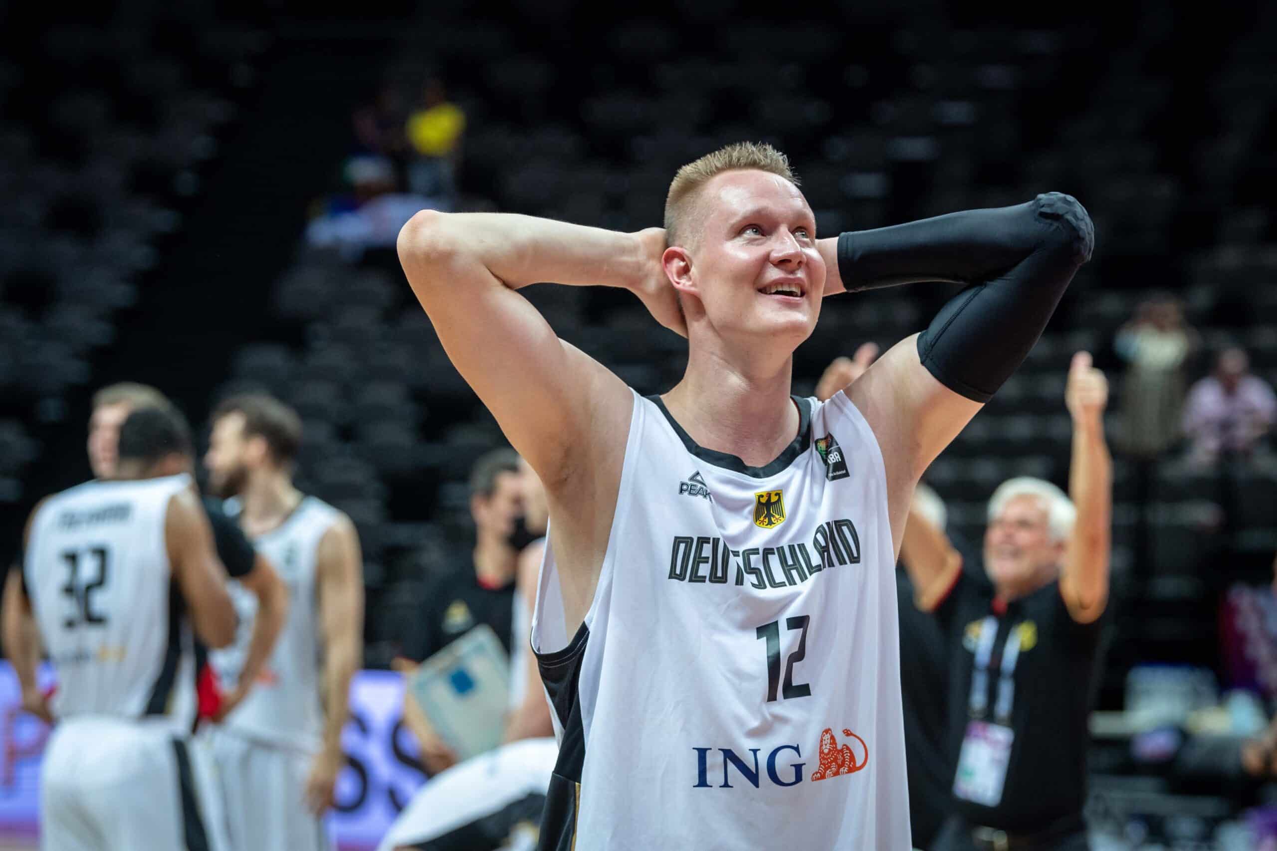 Basketball Split 04.07.2021
Olympia-Qualifikation
FIBA Olympic Qualifying Tournament 2020
Finale
Deutschland (GER) - Brasilien (BRA)
Deutschland gewinnt und qualifiziert sich f¸r Olympia in Tokyo
Robin Benzing (Deutschland, No.12)
Jubel
Foto: Tilo Wiedensohler/camera4